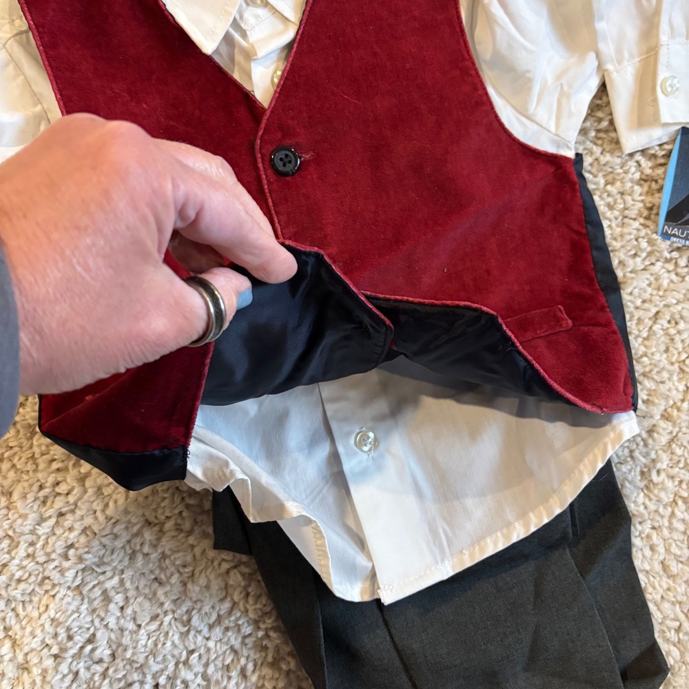 NEW Nautica 4-Piece Suit Set Toddler Boy 3T Red Velvet Vest White Shirt Grey - Picture 4 of 8
